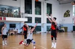 三亿娱乐网站 -离谱！赛前广厦男篮备战葡超国际米兰赛后门线救险，费耶诺德冲刺阶段远射贴柱的简单介绍